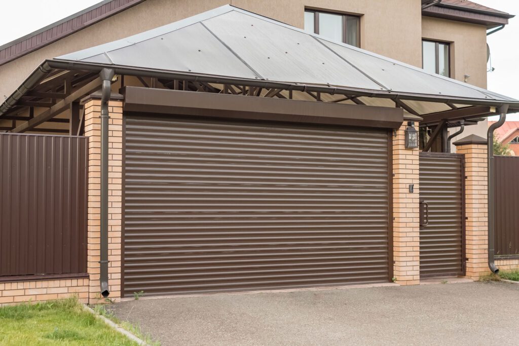 Lifting gates to the garage